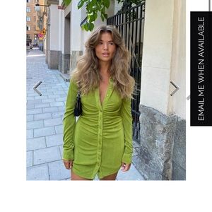 With Jean Andy dress in the color forest